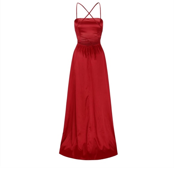 Beautiful red evening gown with pockets - Picture 2 of 4